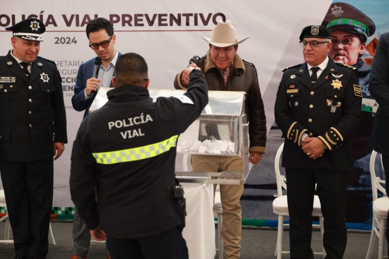 Aumentan salarios a policías viales
