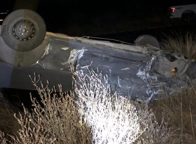 Choque y volcadura deja dos lesionados en Chalchihuites