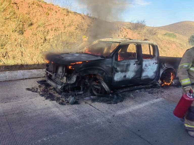 Deja choque en Osiris heridos, incendio y perro resguardado
