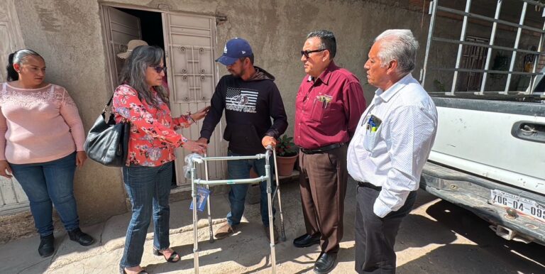 Entrega Sedesol aparatos funcionales