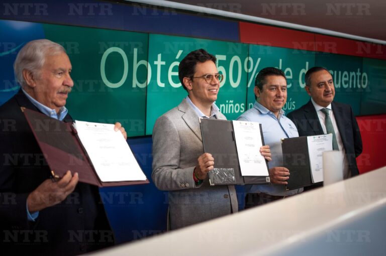 Firman convenio para descuentos de autobús a estudiantes y funcionarios