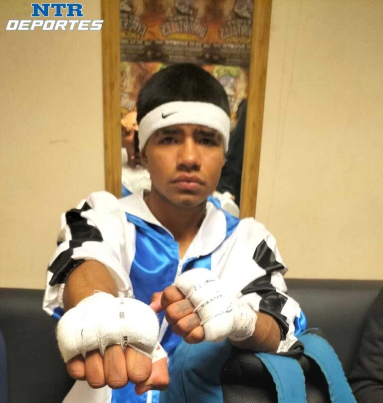 Kid Ramírez gana por KO