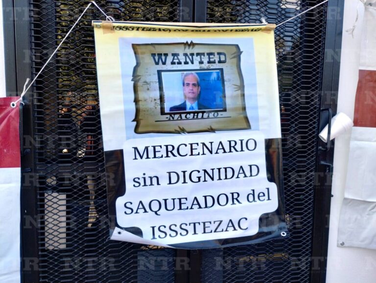 Se manifiestan jubilados y pensionados del Issstezac
