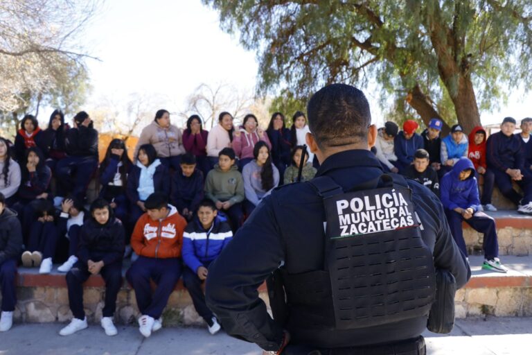 Concientizan a estudiantes sobre violencia