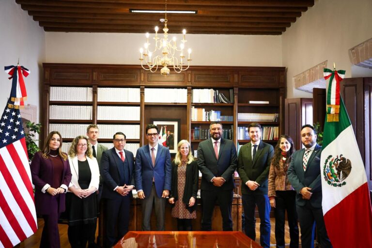 Reciben a cónsul de Estados Unidos