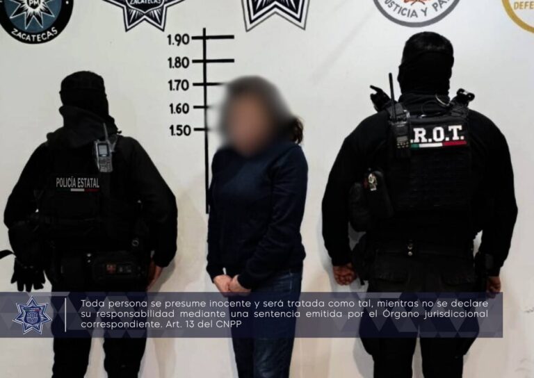 Detienen a pareja por presunto narcomenudeo