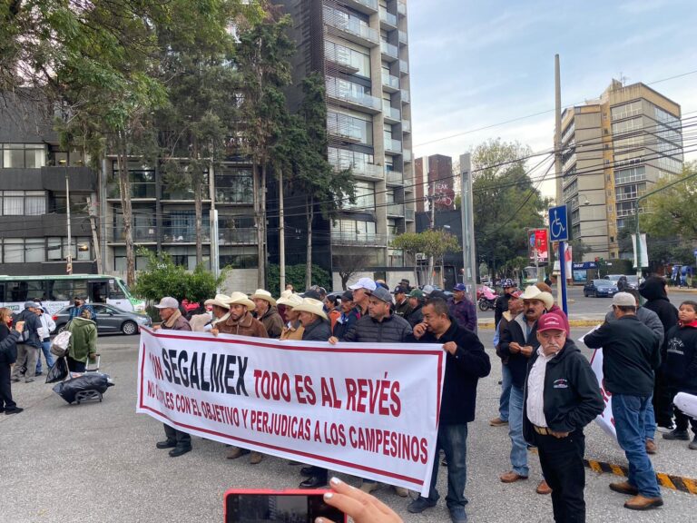 Escalan frijoleros protestas en Cdmx