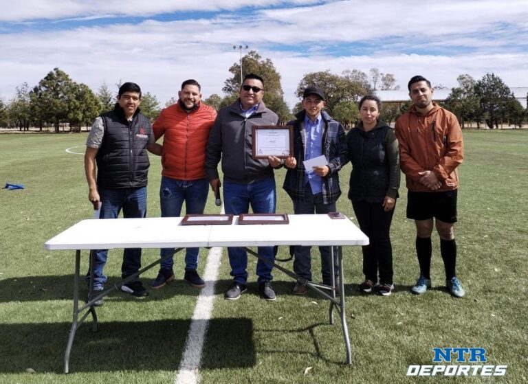 Monte Escobedo corona a sus campeones