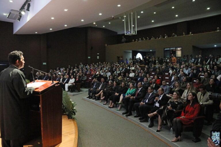 Rinde Magistrado Presidente Carlos Villegas su primer informe