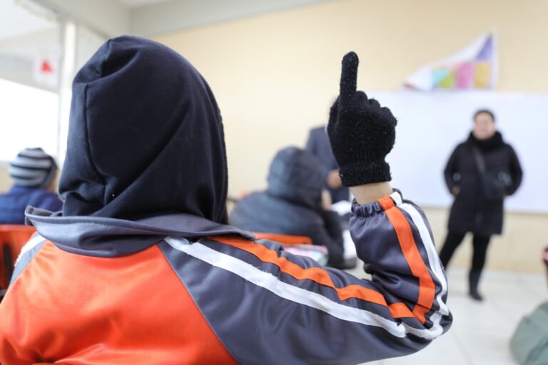 Toman clases en línea por heladas