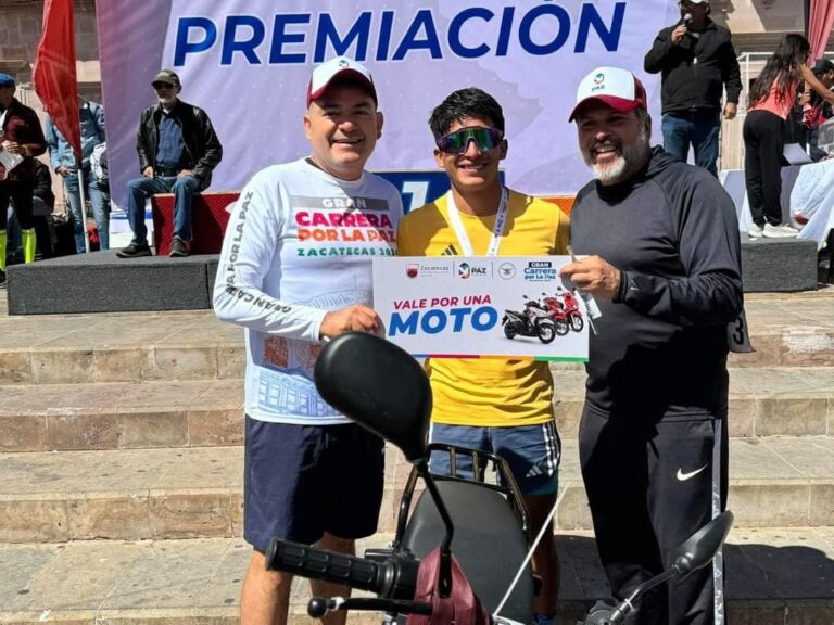 Atletas siguen sin sus premios