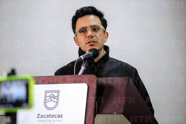 Pide gobierno a maestros que regresen a las aulas