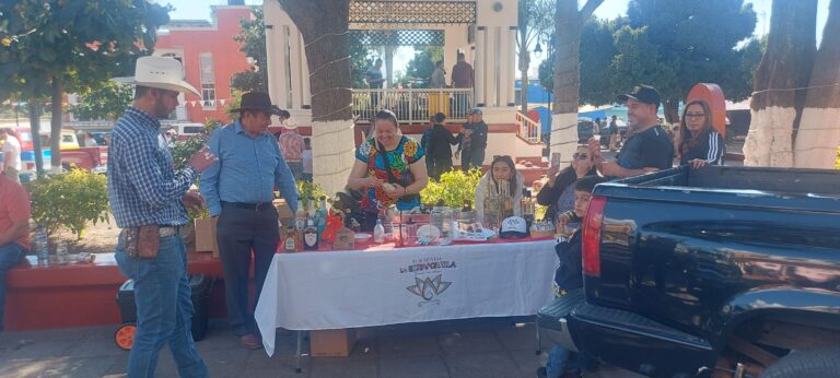 Preparan informe Mujeres Mezcaleras