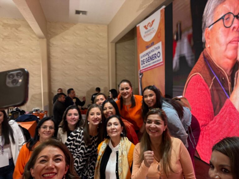 Asisten Mujeres en Movimiento a taller sobre violencia política