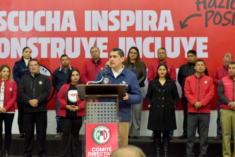 Defienden a ex gobernadores priístas