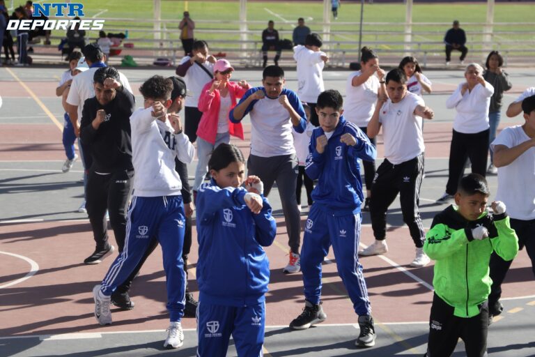 Imparten clase nacional de boxeo