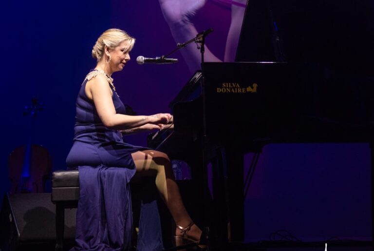 Laura de los Ángeles, pronto en la capital