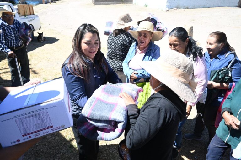 LLeva DIF Jerez apoyo a las comunidades