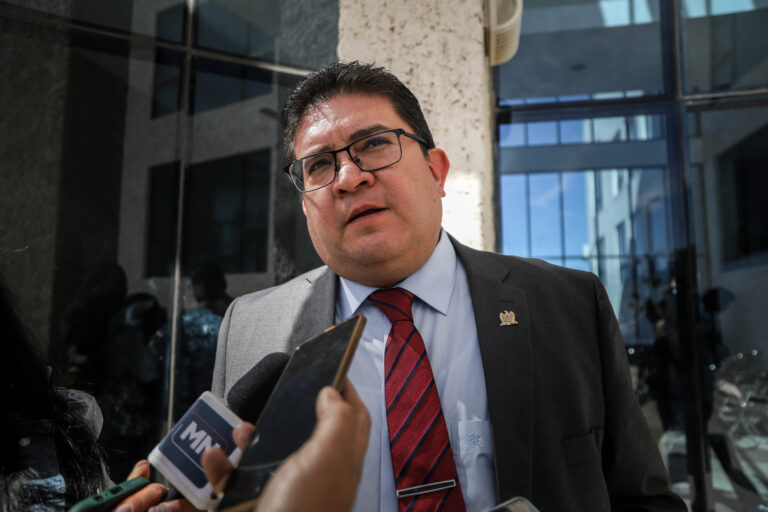 Sancionan a rector; va a impugnar
