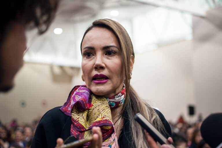 Se retrasa el retiro de 300 burócratas