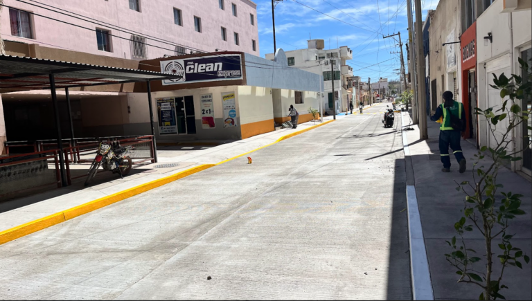 Afecta al comercio arreglo de calle
