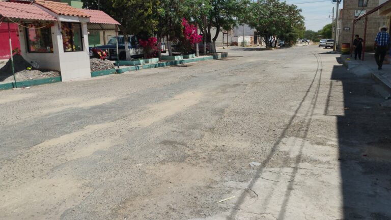 Denuncian fuerte deterioro en la Avenida Cuauhtémoc