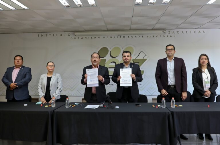 Entregan lista de candidatos judiciales