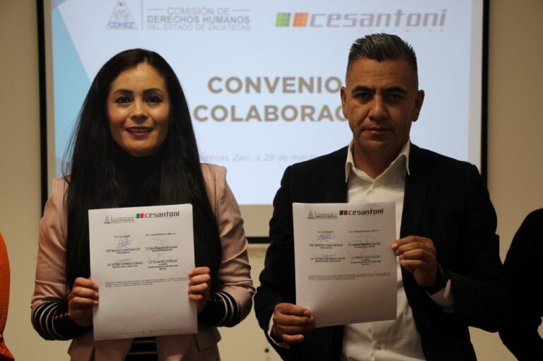 Firman convenio CDHEZ y Cesantoni