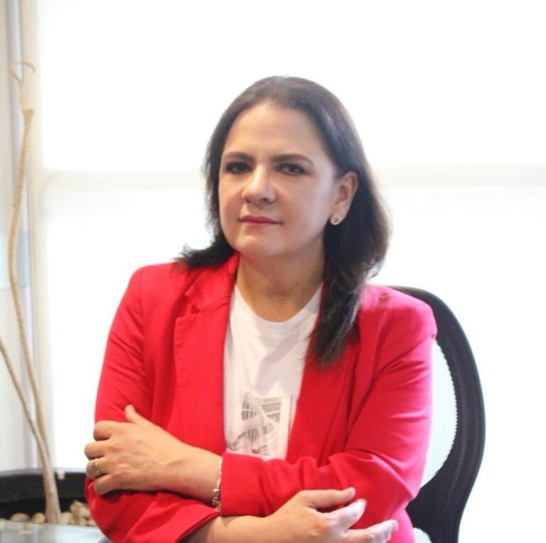 Gobernar, legislar o impartir justicia no es juego: Julieta del Río
