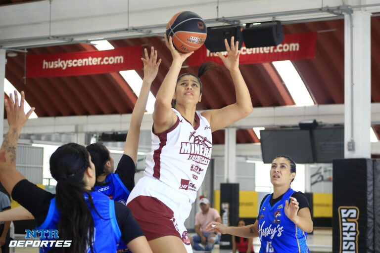 Mineras arraza contra Huskys