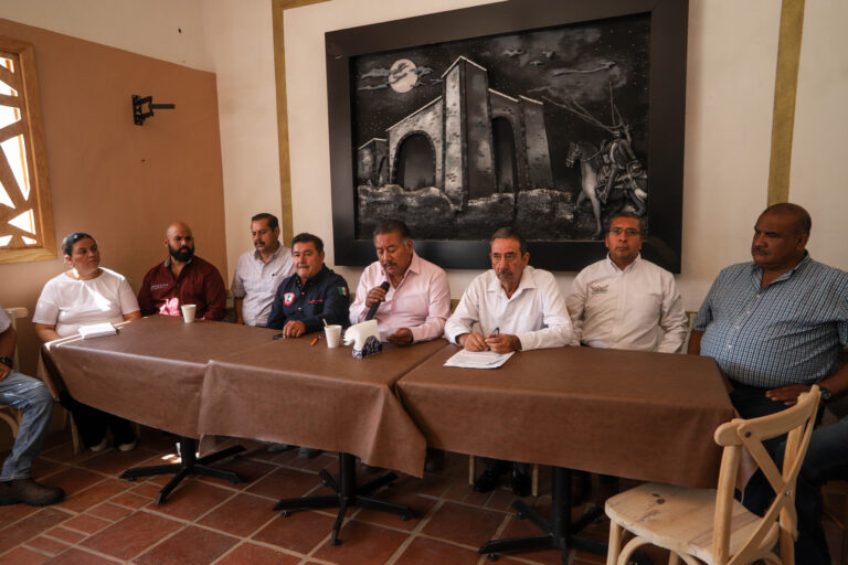 Acusan transportistas amaños de empresas