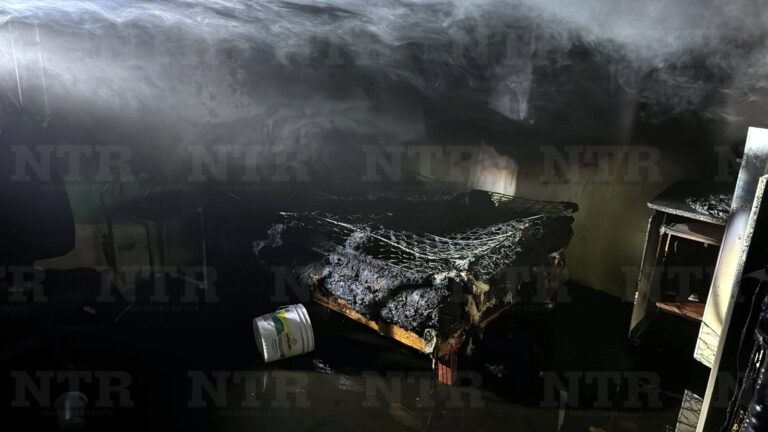 Hombre sufre quemaduras tras incendio en su casa