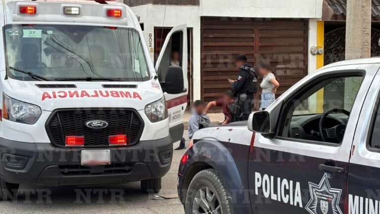 Motociclista termina en el hospital tras choque
