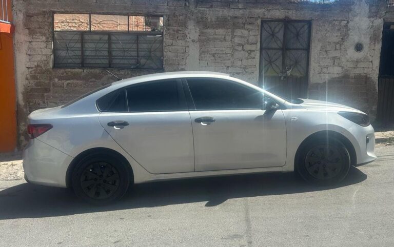 Aseguran vehículo con reporte de robo vigente