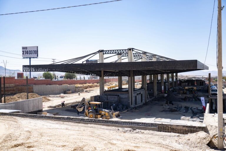 Avanzan a 70% primeras terminales del Platabús