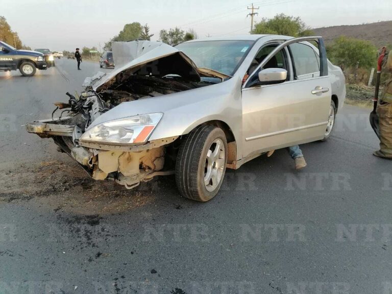 Chocan automóvil y camioneta; no hay heridos