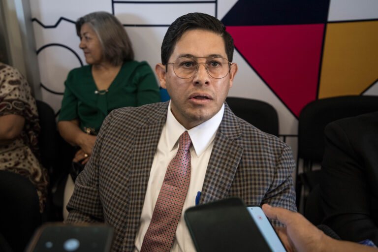 Buscan reactivar 10 proyectos mineros