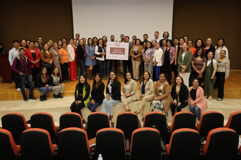 Capacitan a los SMDIF sobre equidad