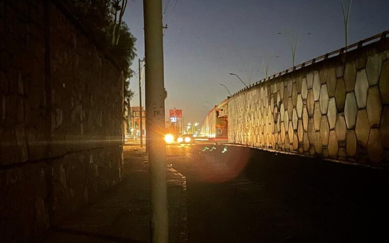 Un peligro, bulevar Jesús Varela Rico por falta de luminarias