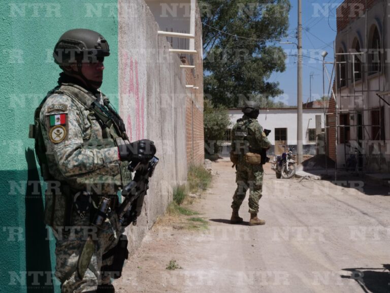 Mueren dos policías y dos agresores en enfrentamiento en Luis Moya