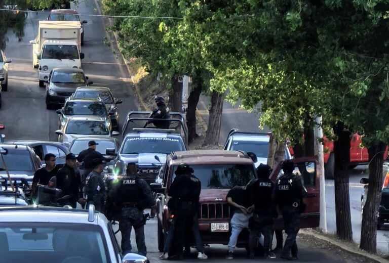 Detienen a hombre tras persecución en Guadalupe
