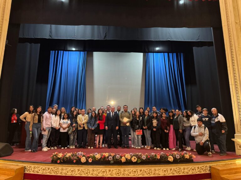 Realiza Fiscalía conferencia «Red flags en línea»