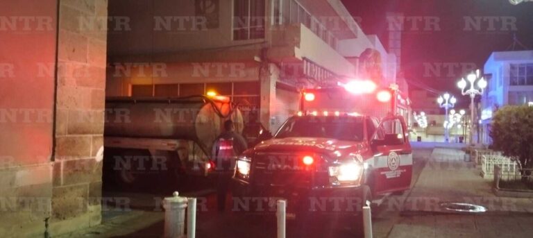 Se incendia negocio en El Mineral