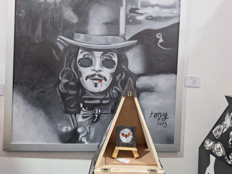 Trinidad Terrenal, una expo inspirada en los triángulos