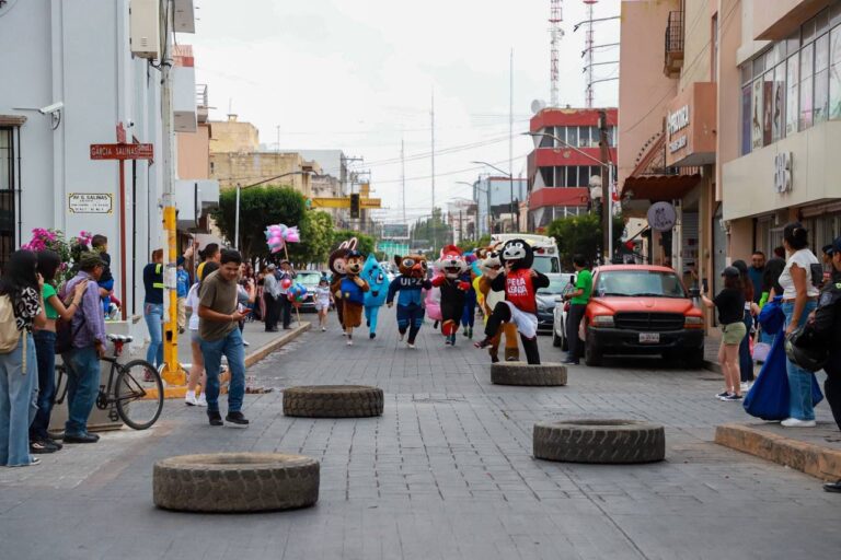 Corren botargas por el Día del Estudiante