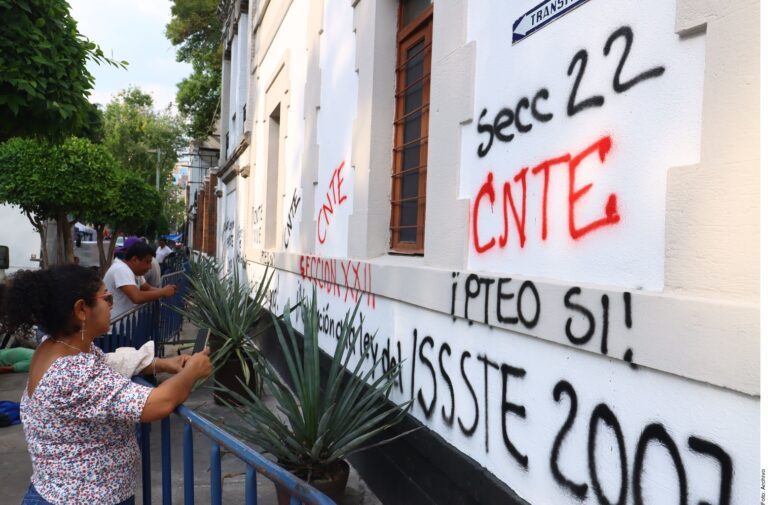 Alista CNTE bloqueo a Afores, SAT, Hacienda…