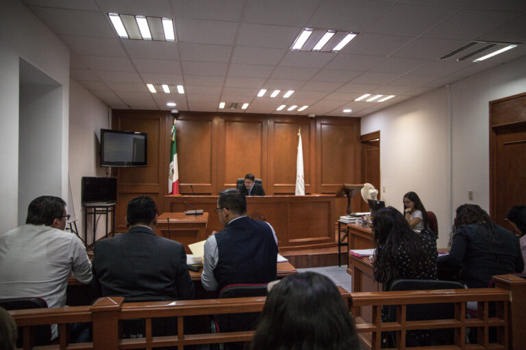 Detienen a rector de la UAZ por violación