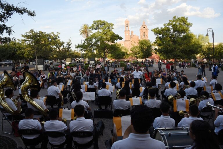Festejan el Día de las Madres en Guadalupe