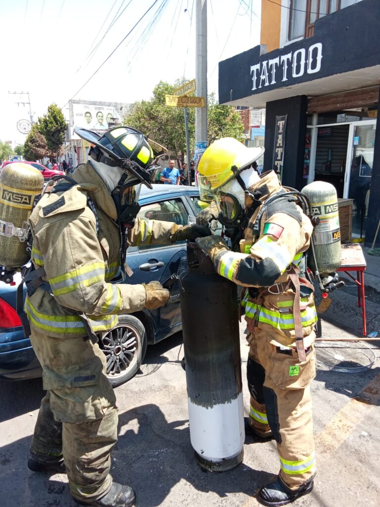 Se incendia local de tacos en Villas de Guadalupe