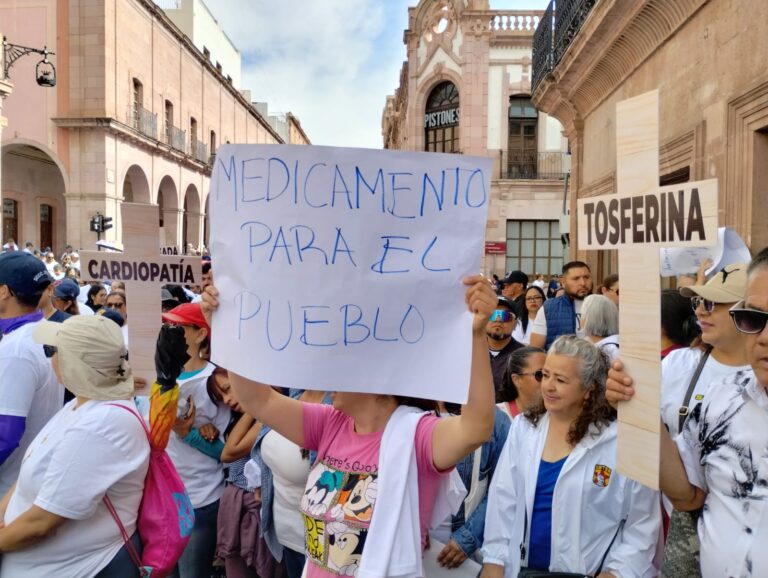 Miles demandan mejoras laborales